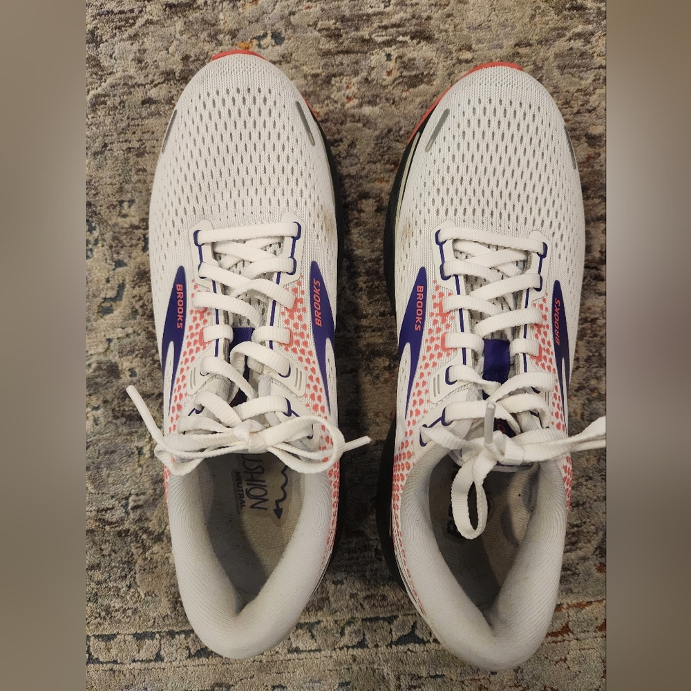 Women's Brooks Ghost 14 Size 9